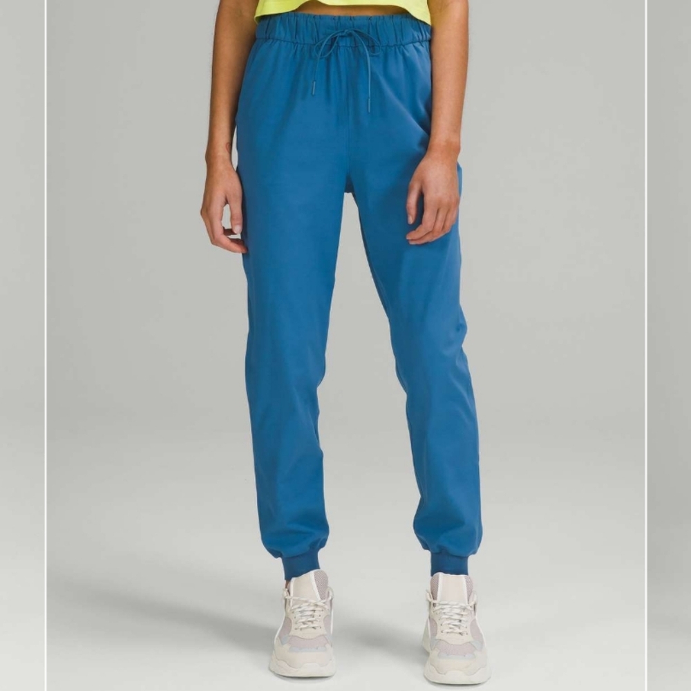 Lululemon streach high rise jogger soft denim Blue Jogger Pants